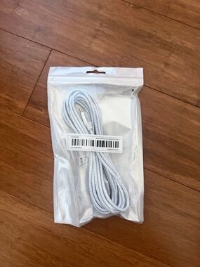 NWT 10ft Braided Silver USB-C Charging Cable IPHONE 17 pro max